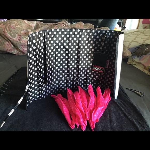 Make up brush and hair rollers - Picture 5 of 7